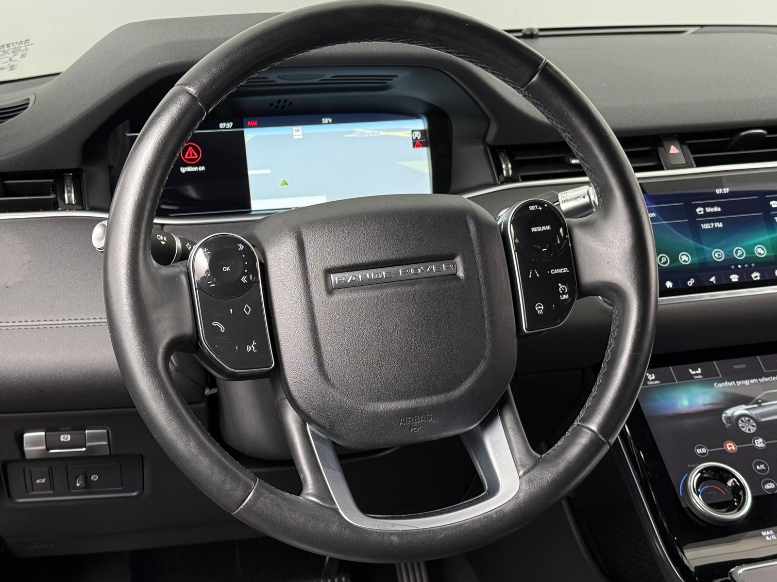 Thumbnail: 2020 Land Rover Range Rover Evoque - 4