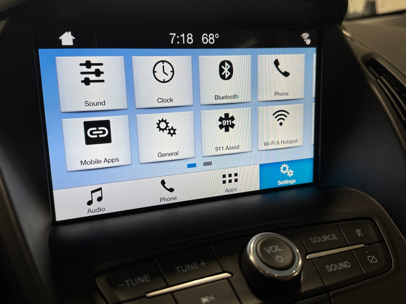 Thumbnail: 2019 Ford Escape - 4