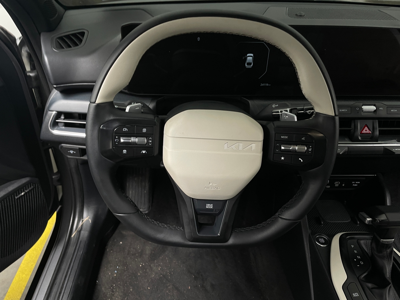 Thumbnail: 2025 Kia K4 - 4