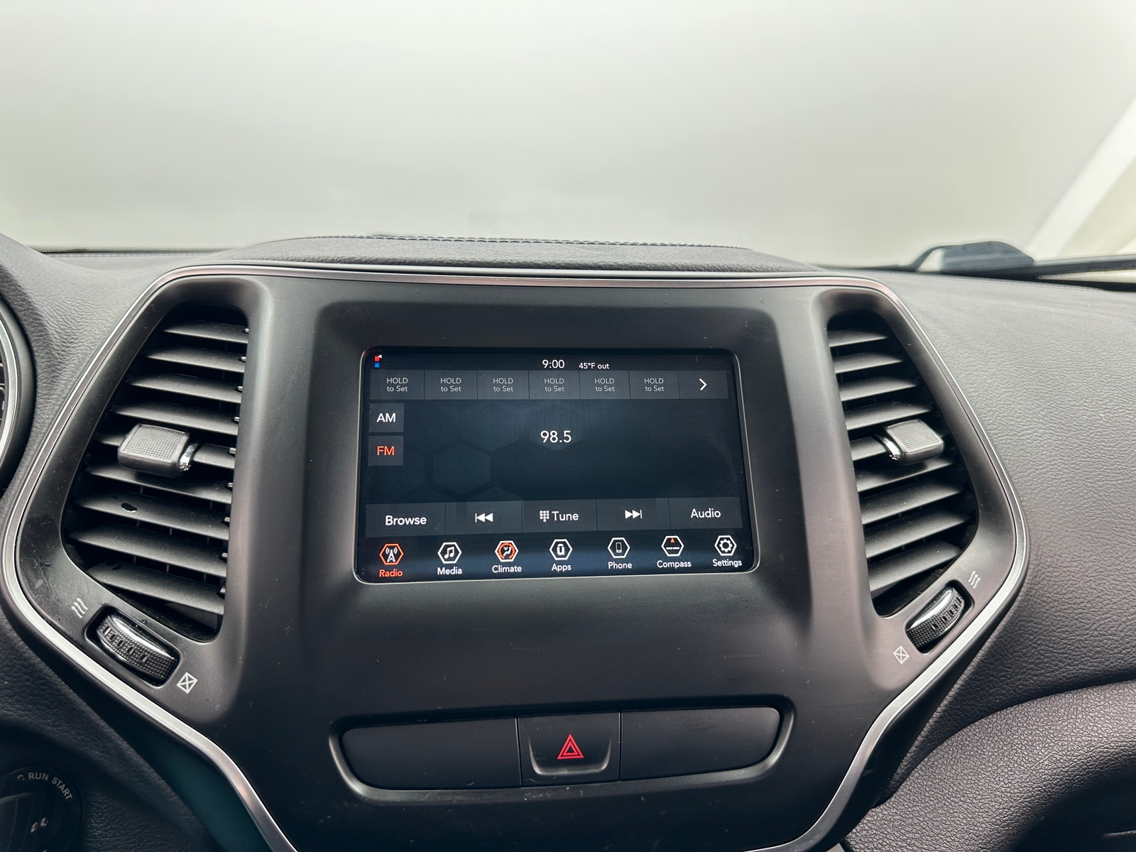 Thumbnail: 2019 Jeep Cherokee - 4