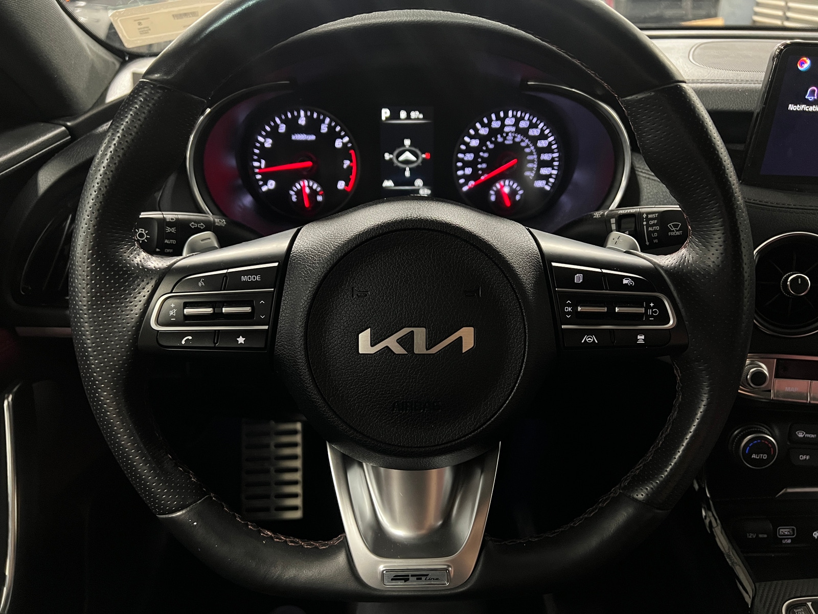 Thumbnail: 2023 Kia Stinger - 4