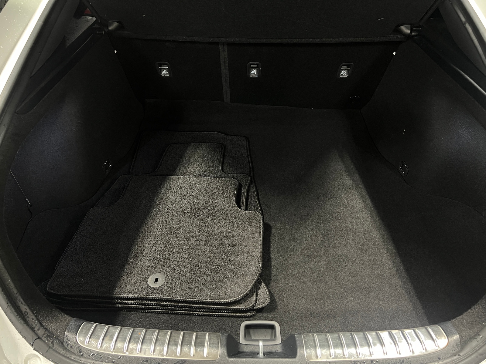 Thumbnail: 2023 Kia Stinger - 6