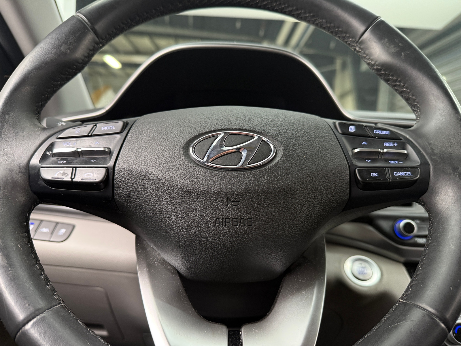 Thumbnail: 2019 Hyundai Elantra - 5