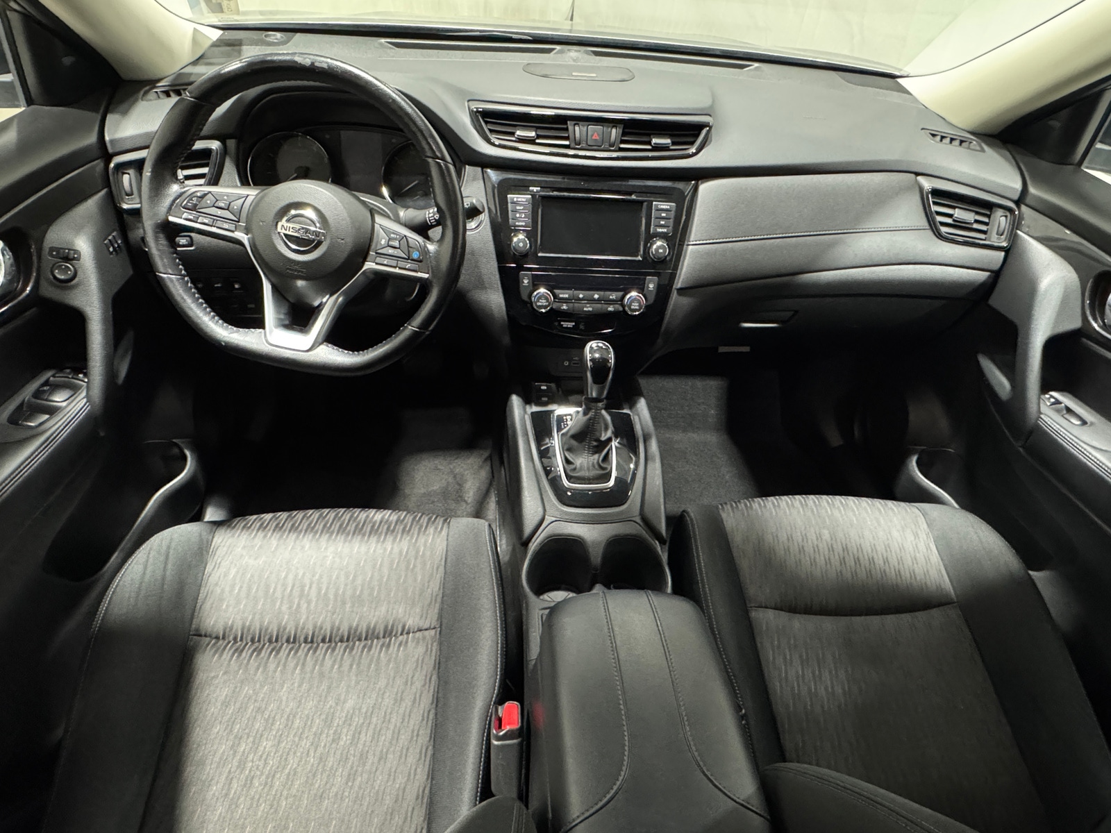 Thumbnail: 2020 Nissan Rogue - 3