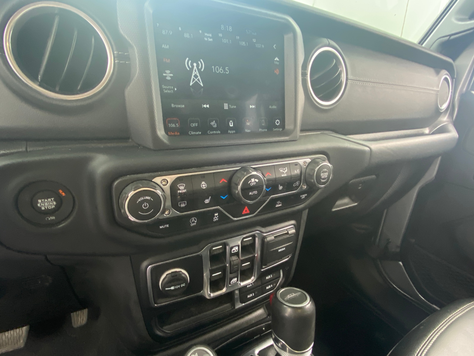 Thumbnail: 2020 Jeep Gladiator - 4