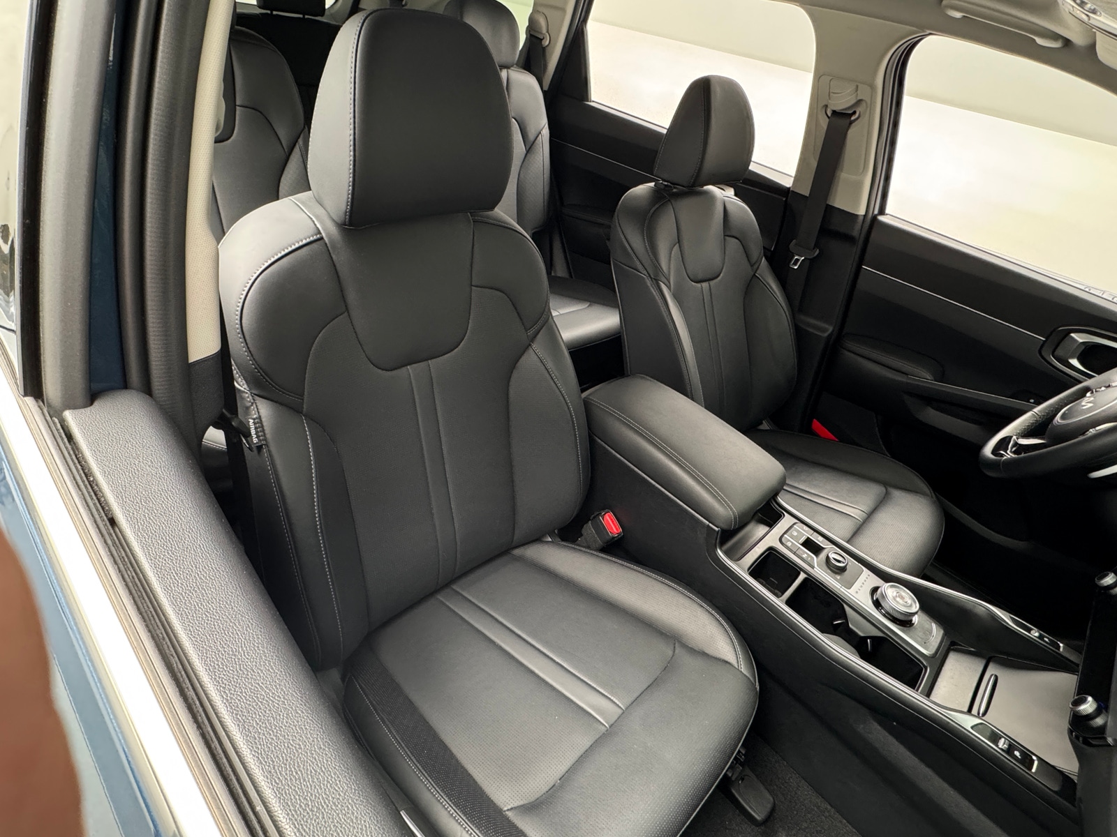 Thumbnail: 2025 Kia Sorento - 2