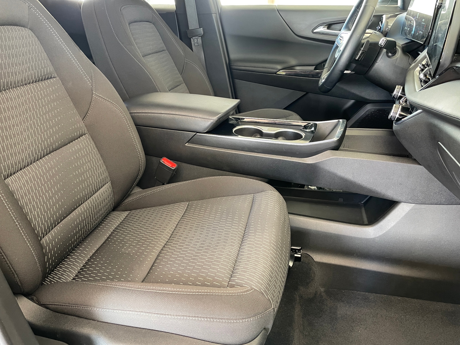 Thumbnail: 2025 Chevrolet Equinox - 2