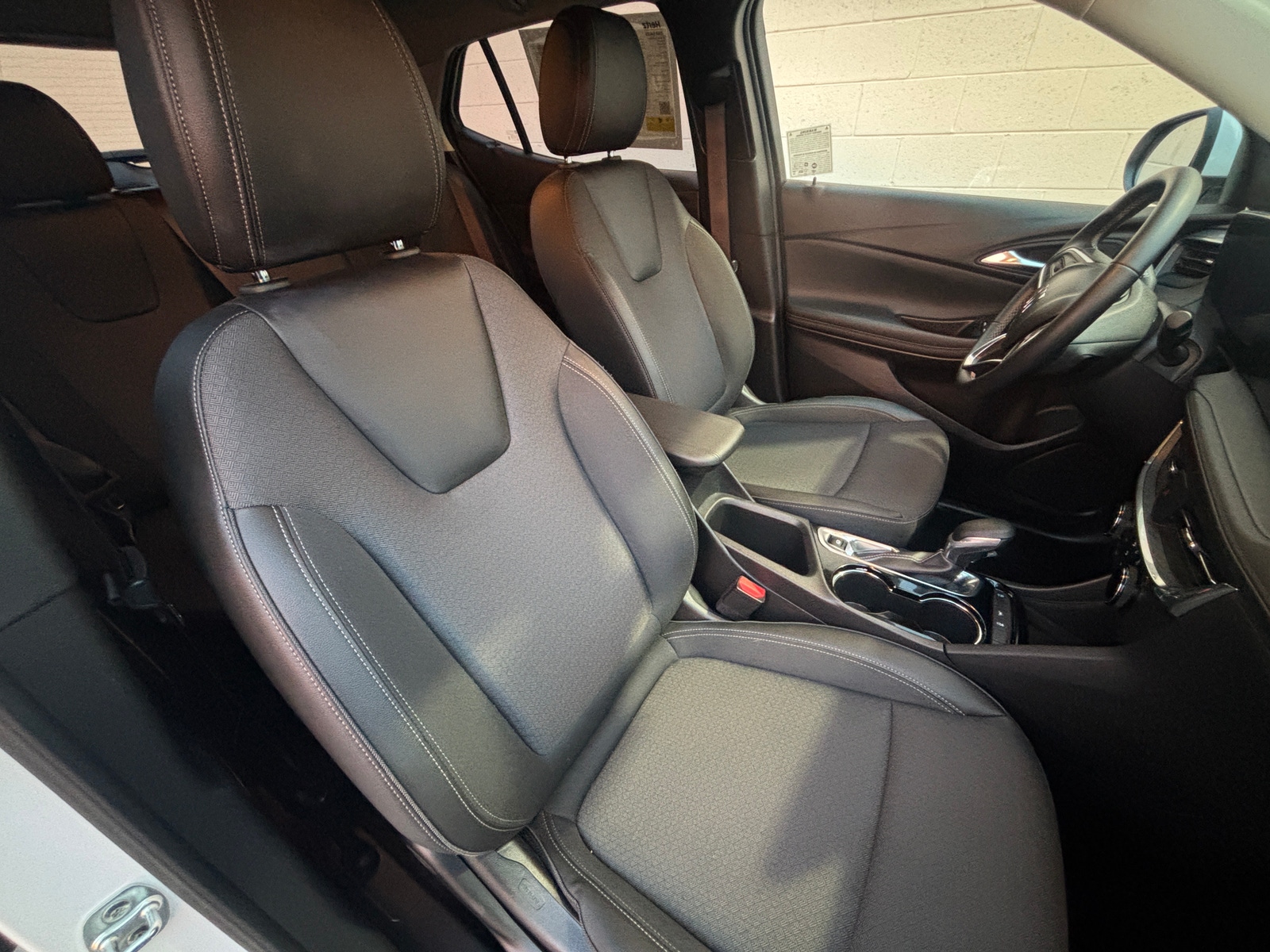 Thumbnail: 2025 Buick Encore GX - 2