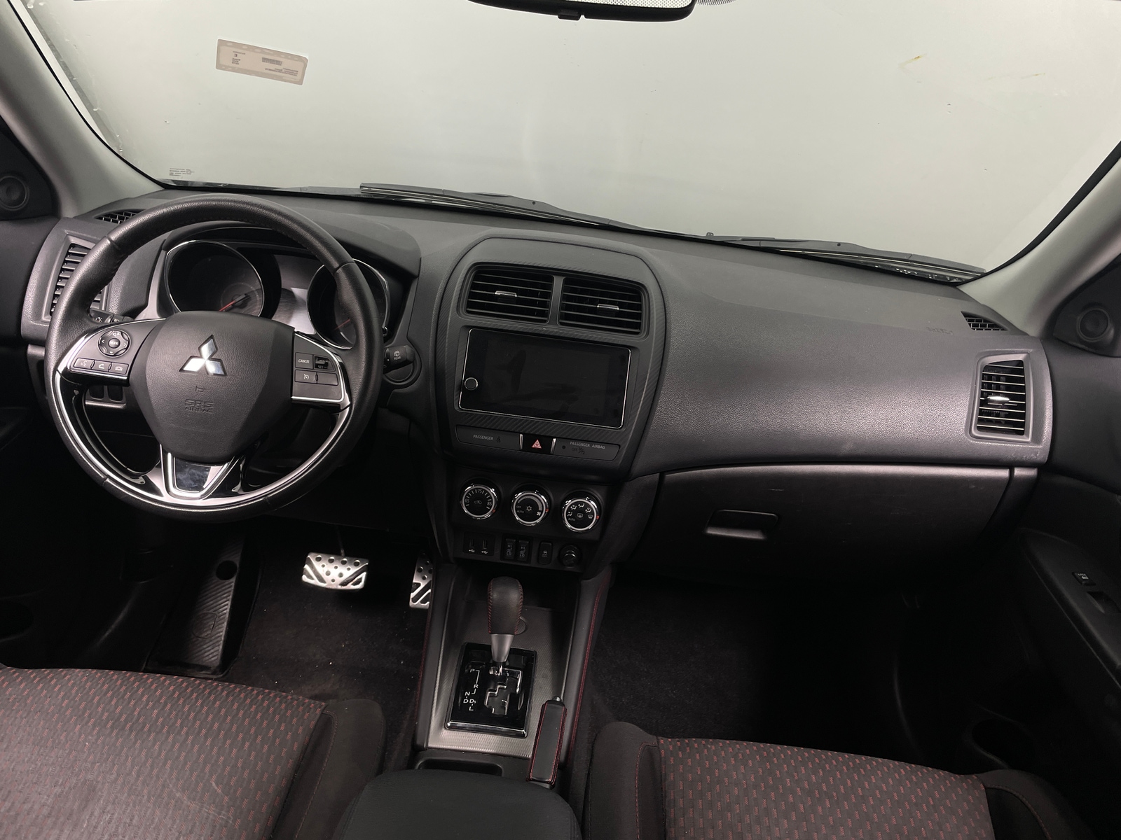 Thumbnail: 2019 Mitsubishi Outlander Sport - 3