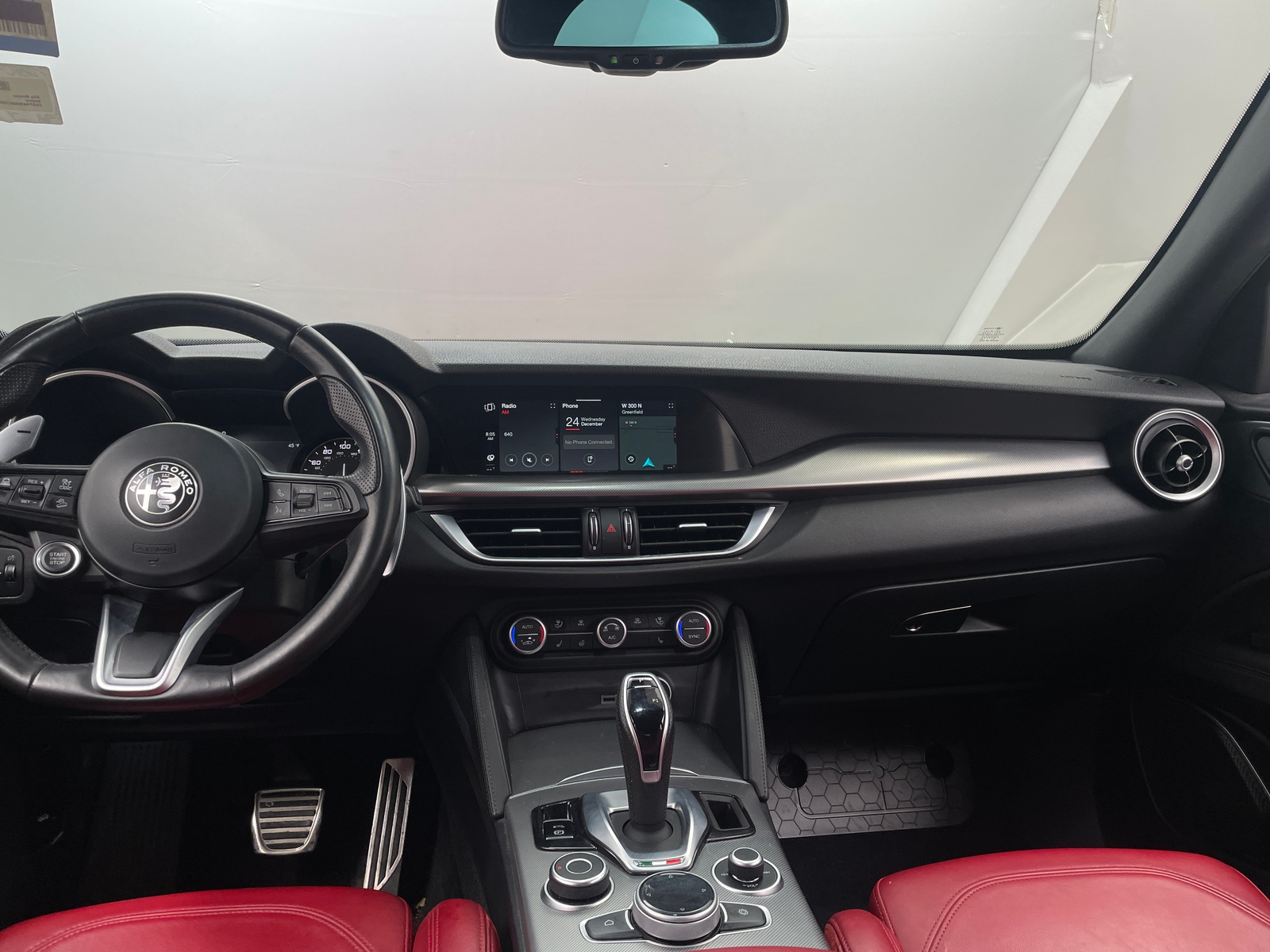 Thumbnail: 2022 Alfa Romeo Stelvio - 2