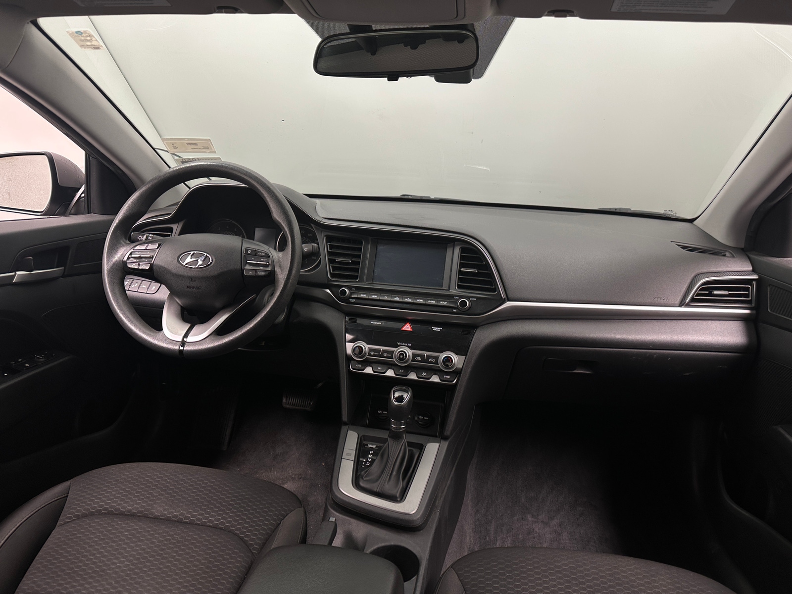 Thumbnail: 2020 Hyundai Elantra - 3