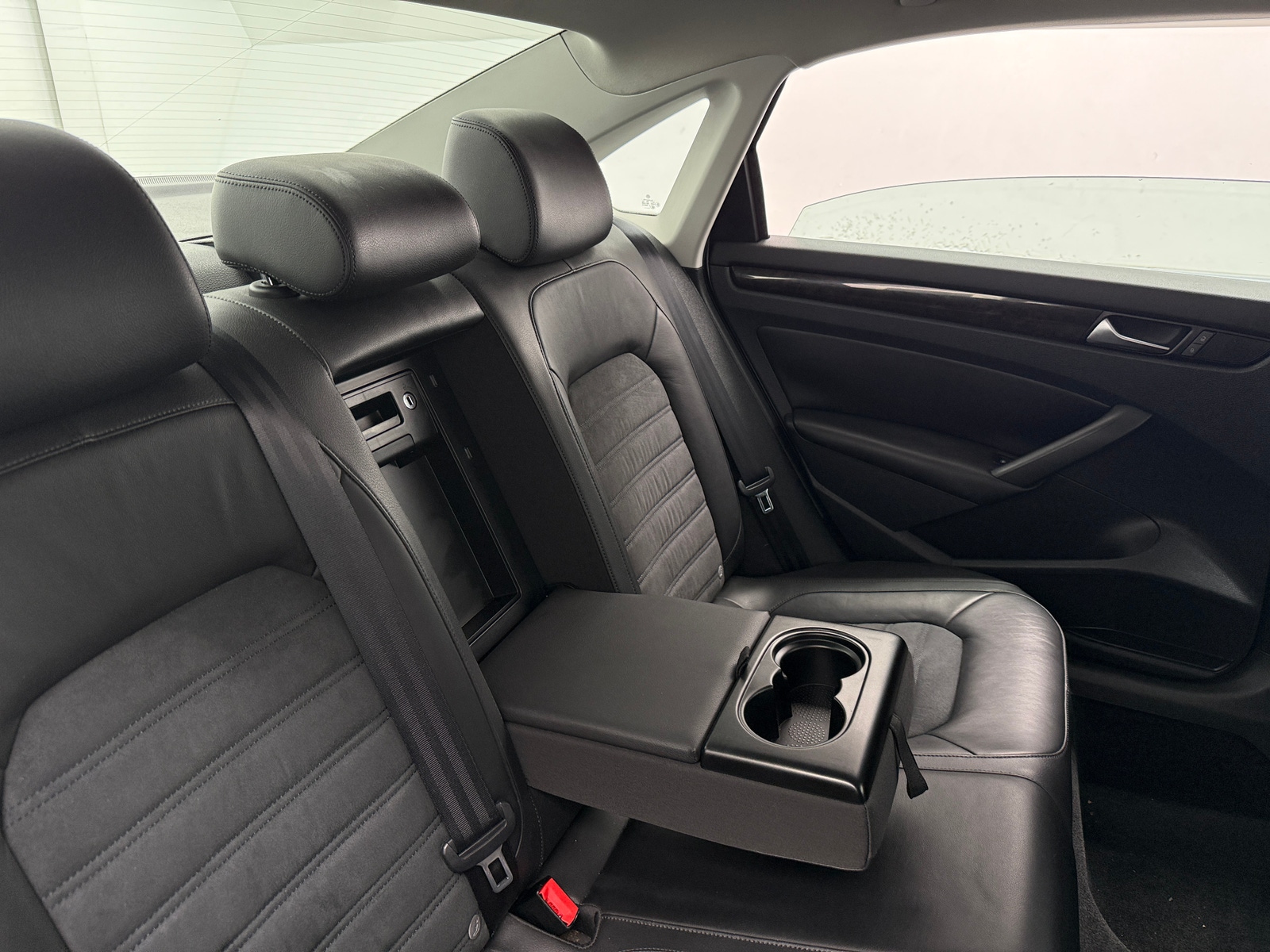 Thumbnail: 2014 Volkswagen Passat - 5