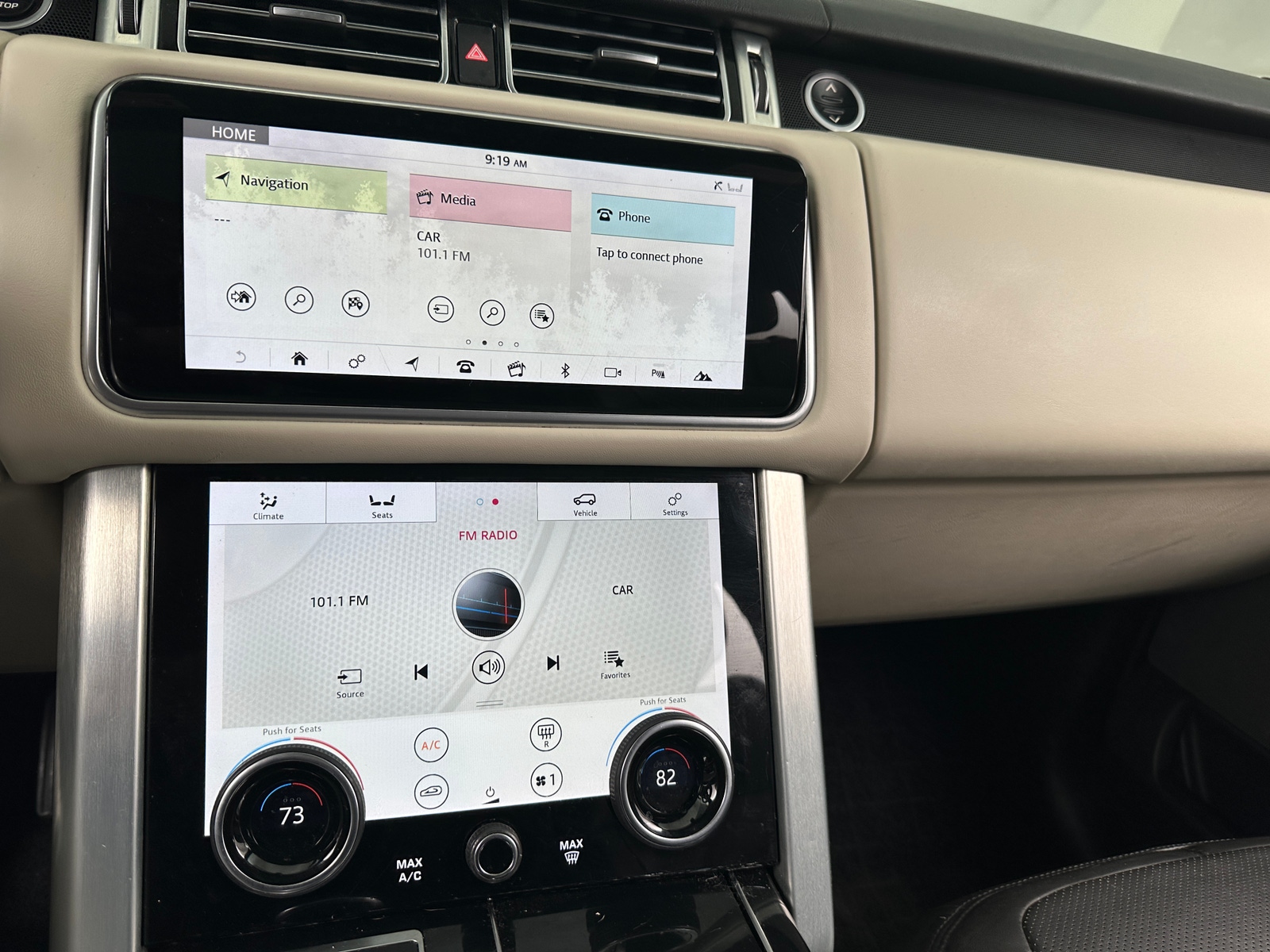 Thumbnail: 2020 Land Rover Range Rover - 3