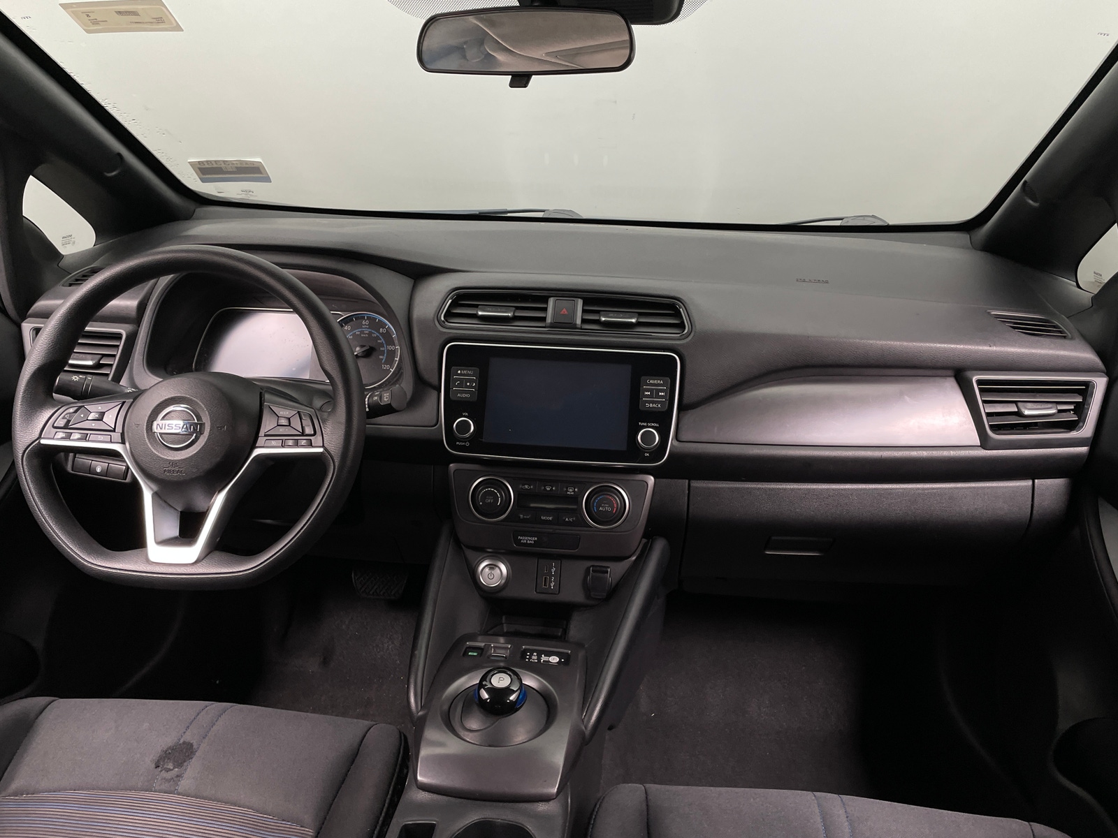 Thumbnail: 2020 Nissan Leaf - 3