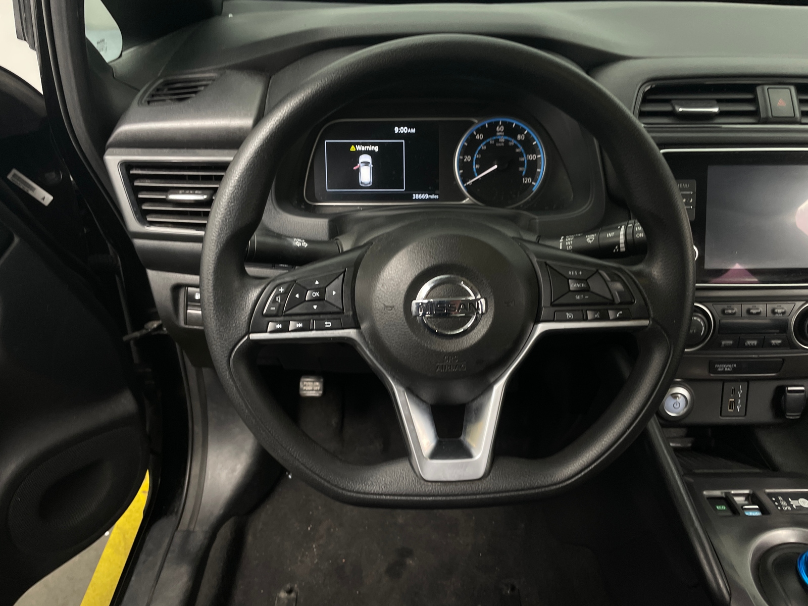 Thumbnail: 2020 Nissan Leaf - 5