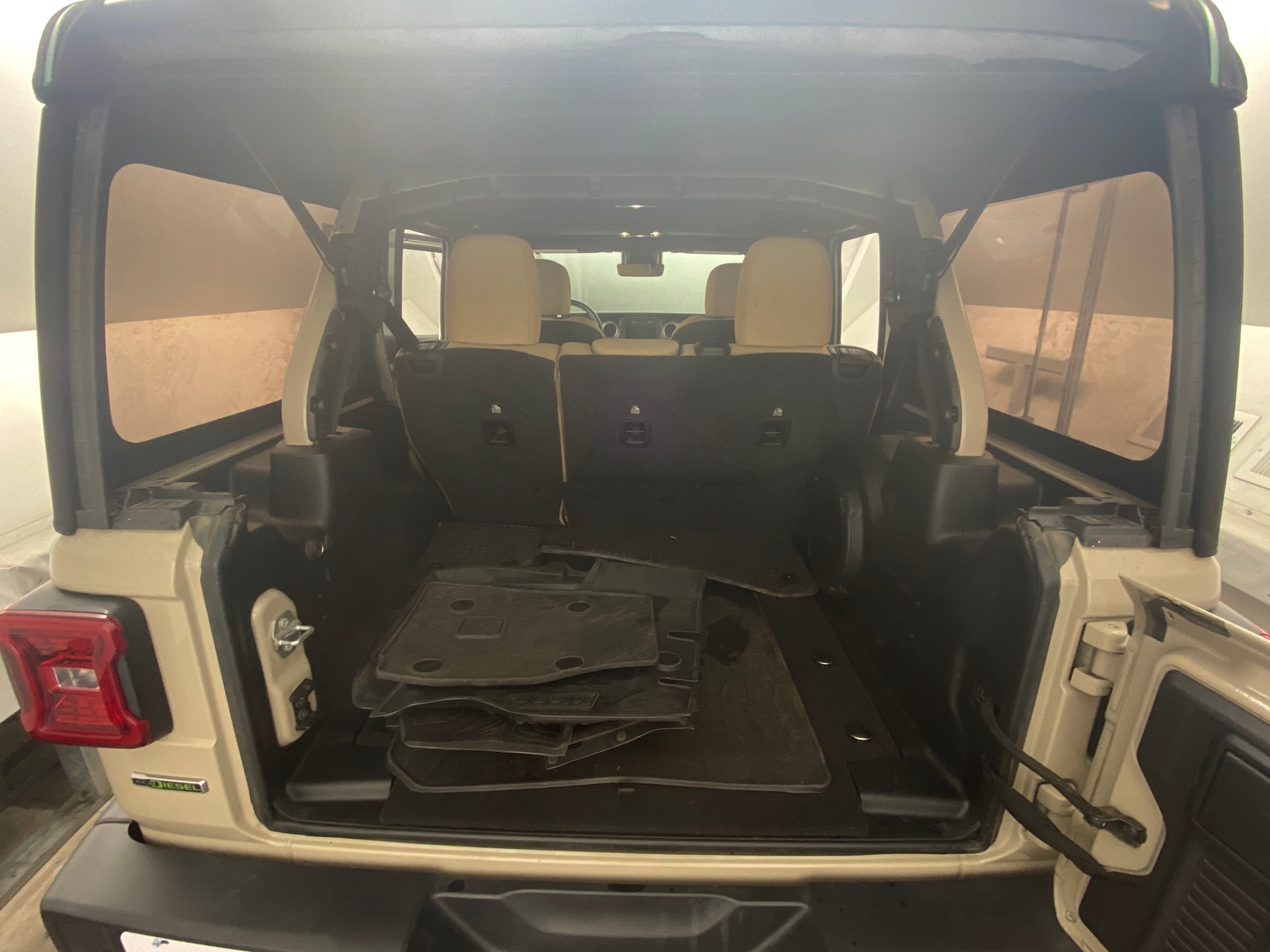 Thumbnail: 2022 Jeep Wrangler - 7