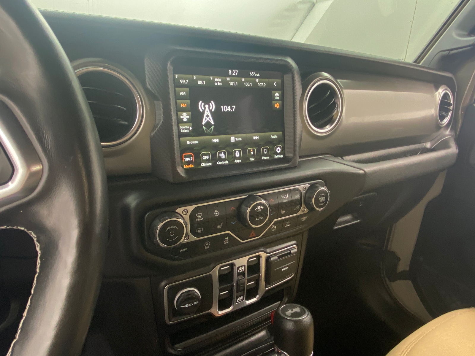 Thumbnail: 2022 Jeep Wrangler - 4