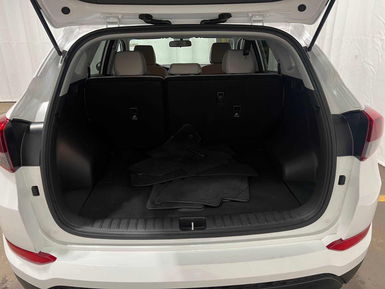 Thumbnail: 2018 Hyundai Tucson - 7