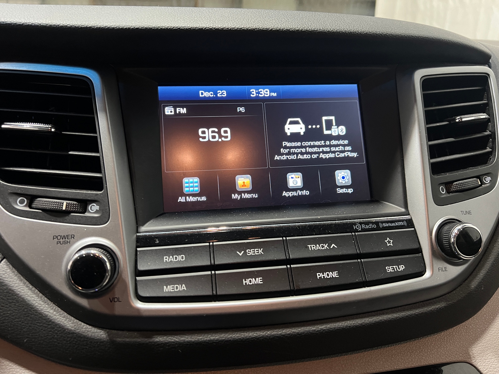 Thumbnail: 2018 Hyundai Tucson - 4