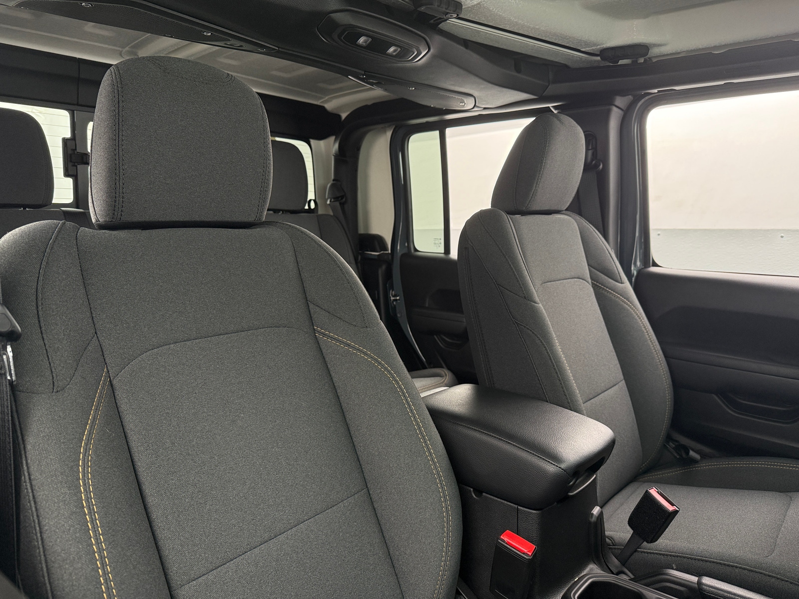 Thumbnail: 2025 Jeep Gladiator - 2