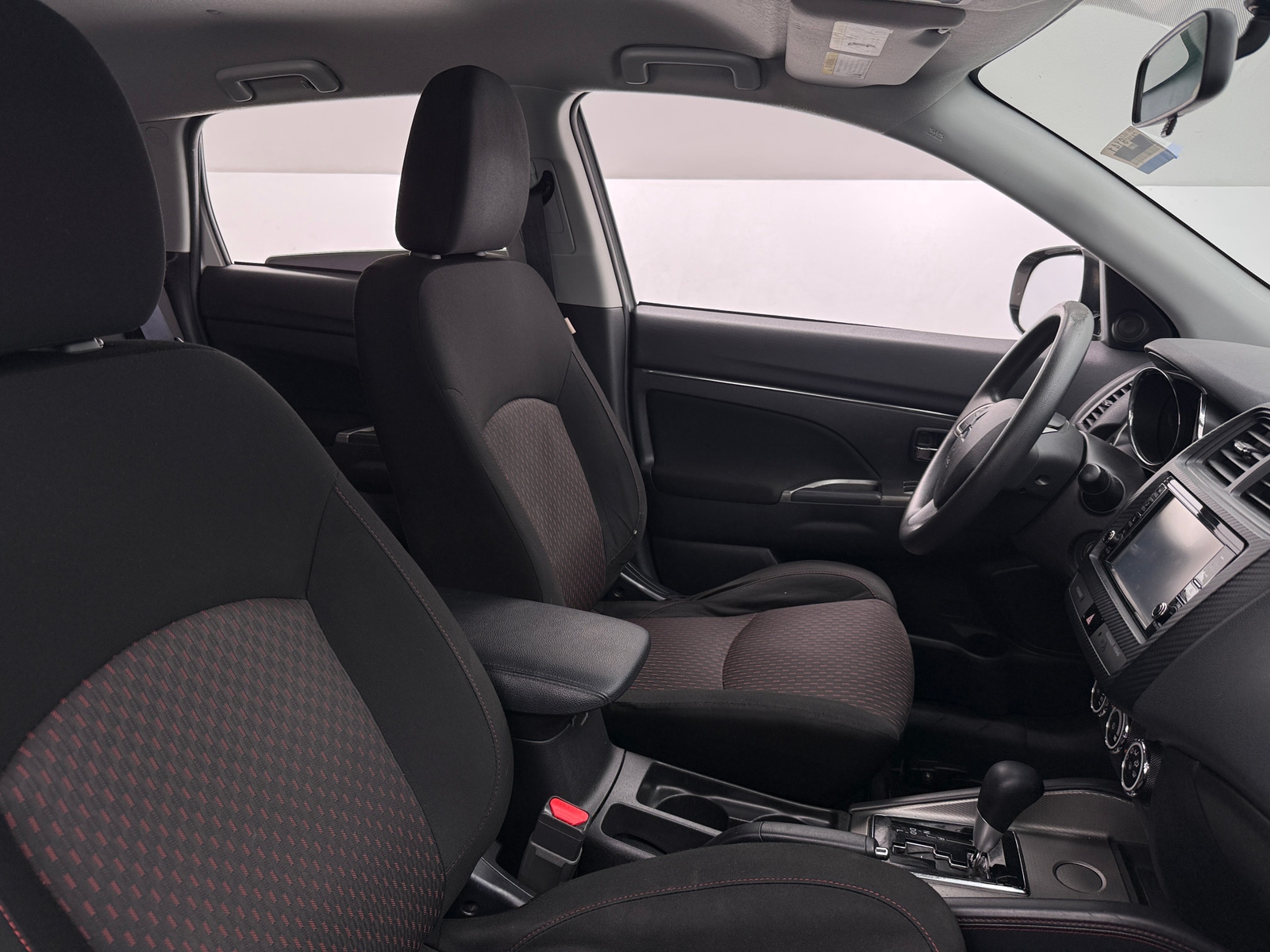 Thumbnail: 2018 Mitsubishi Outlander Sport - 2