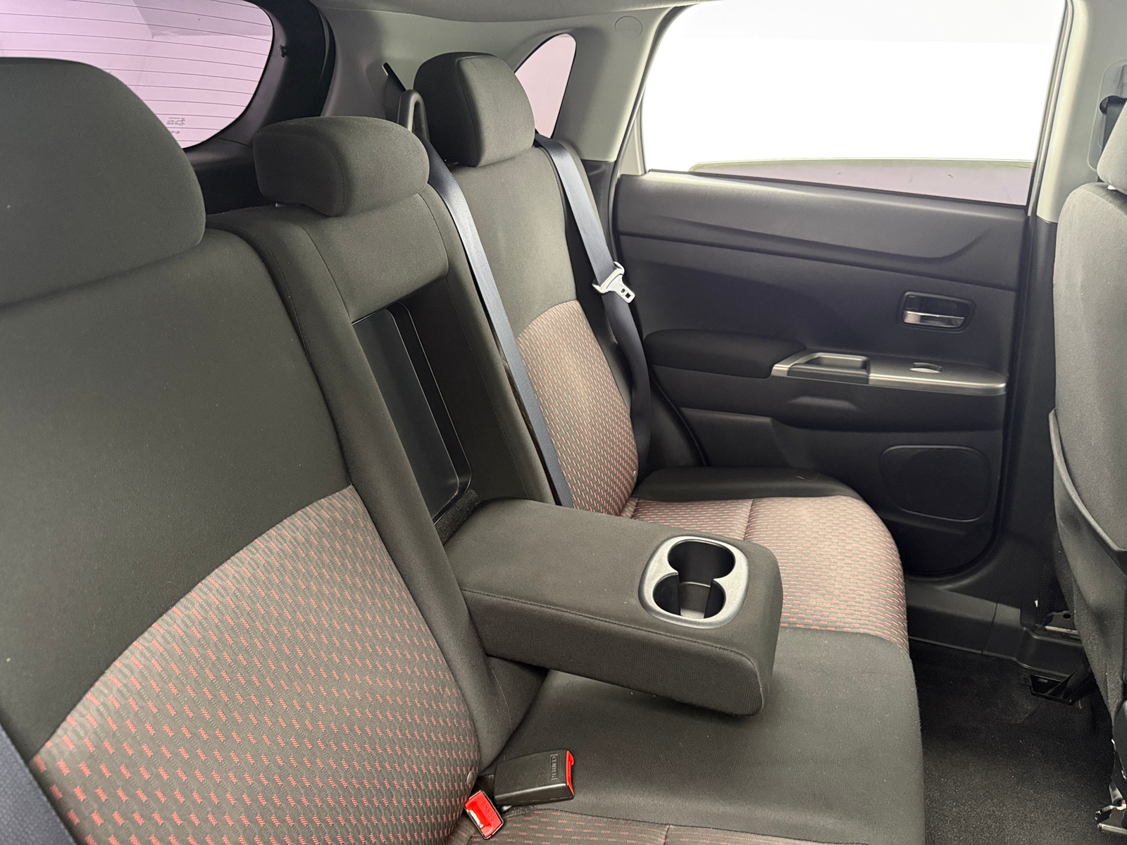 Thumbnail: 2018 Mitsubishi Outlander Sport - 6