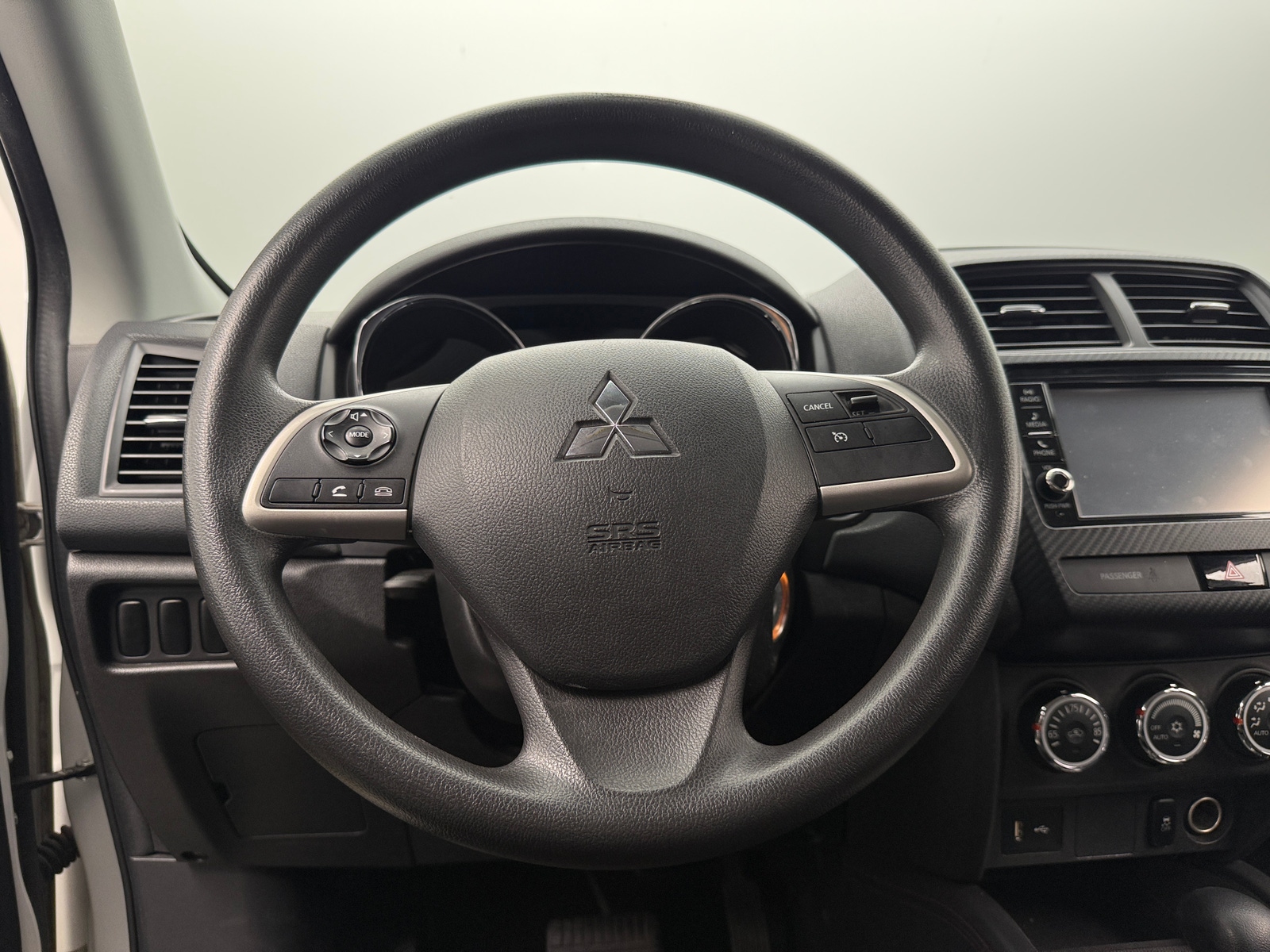 Thumbnail: 2018 Mitsubishi Outlander Sport - 5