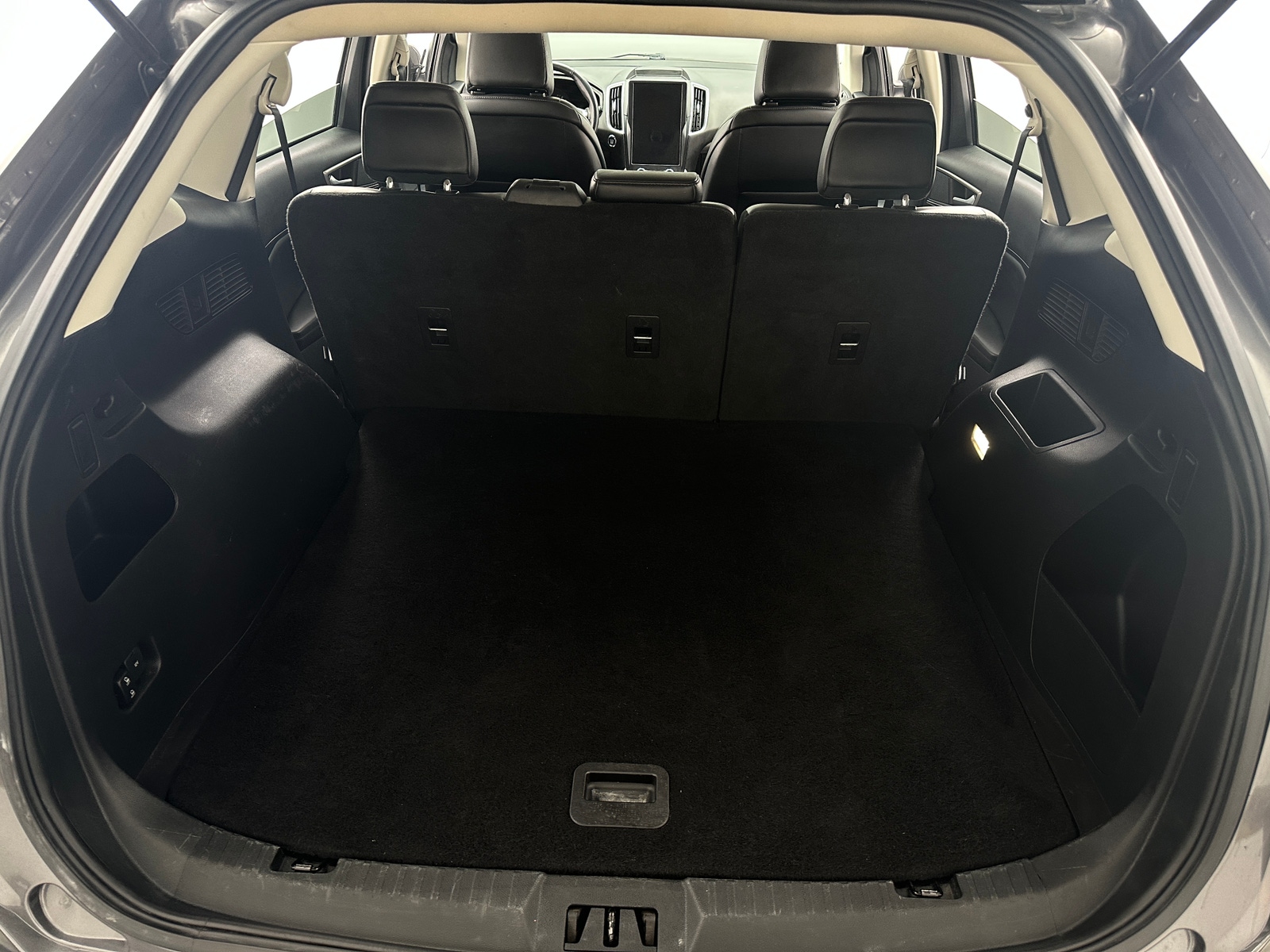 Thumbnail: 2023 Ford Edge - 6