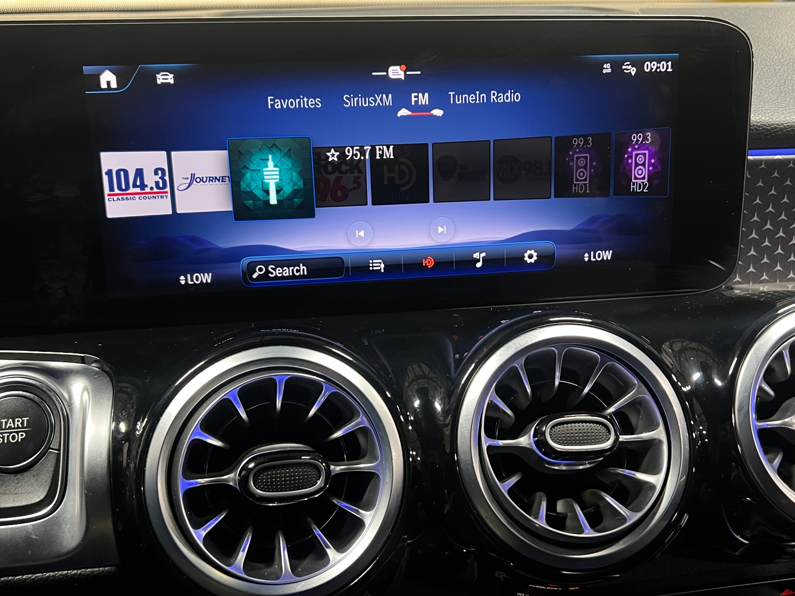 Thumbnail: 2024 Mercedes-Benz EQB - 3