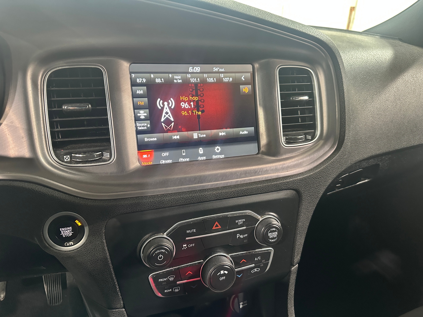 Thumbnail: 2023 Dodge Charger - 4