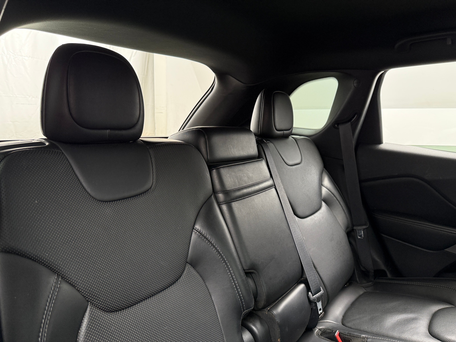 Thumbnail: 2019 Jeep Cherokee - 5