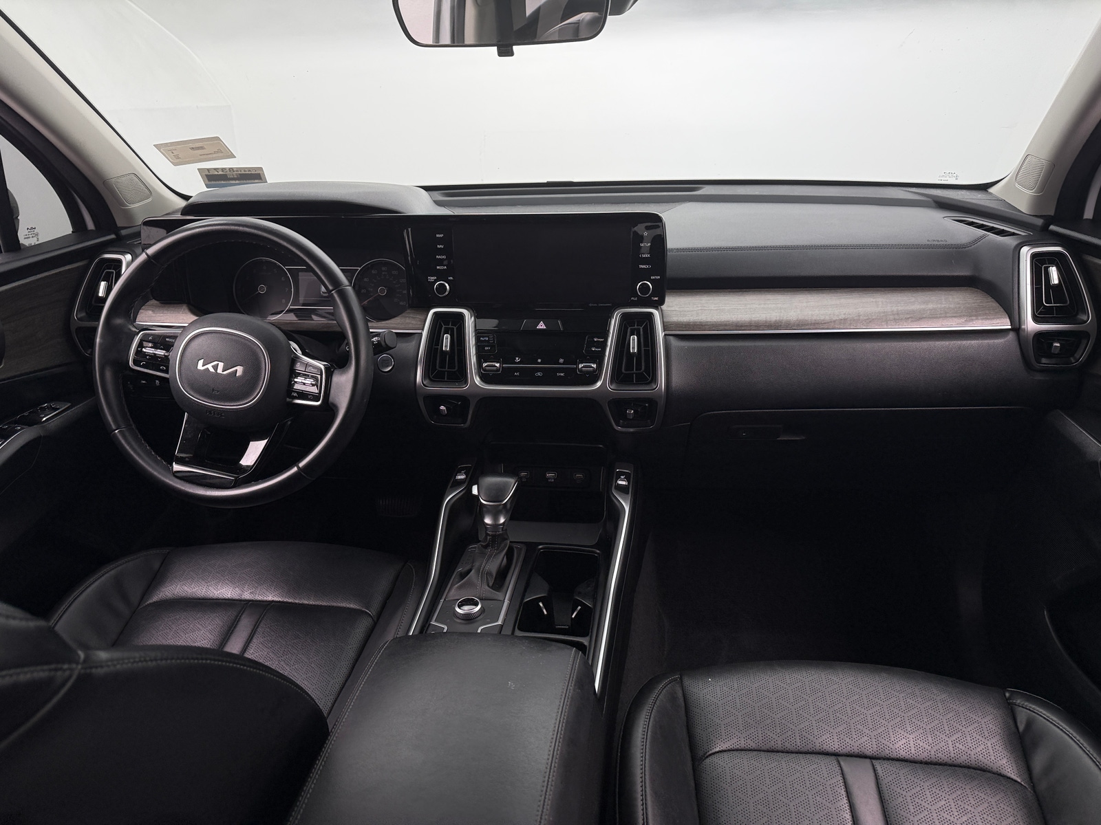 Thumbnail: 2022 Kia Sorento - 2