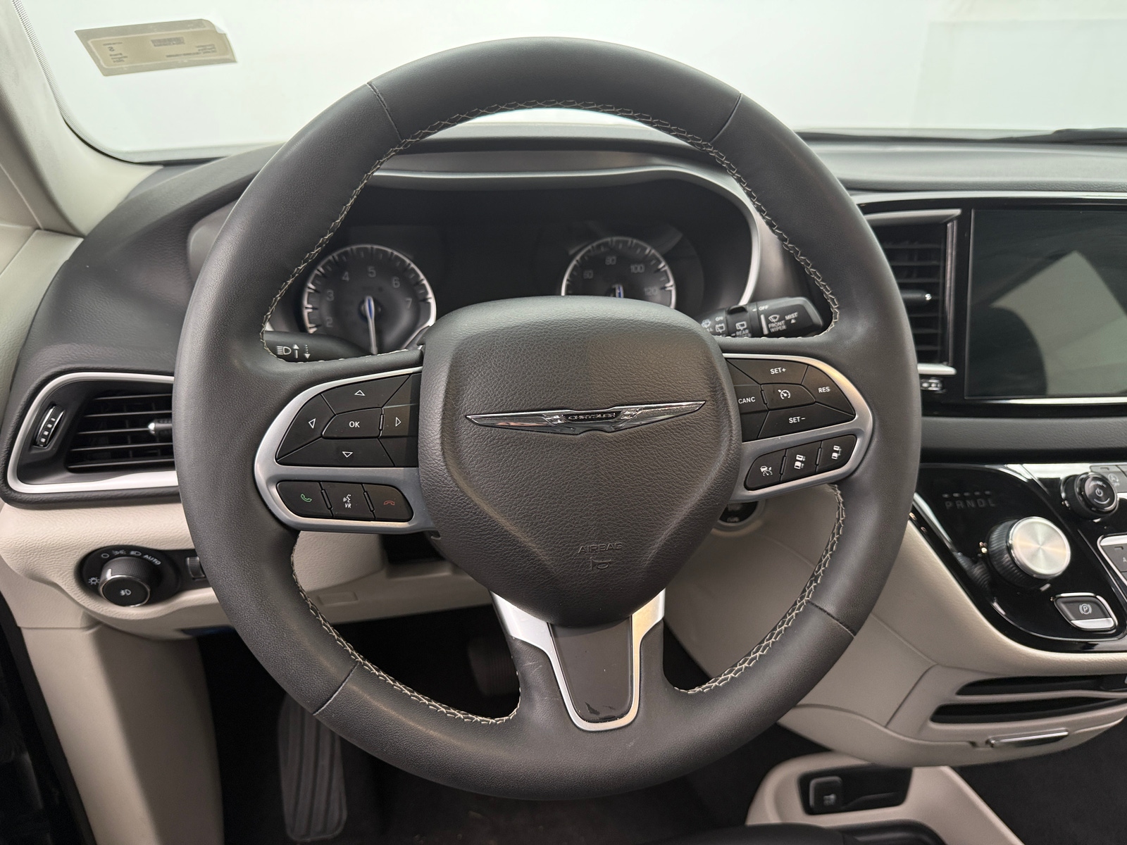 Thumbnail: 2024 Chrysler Pacifica - 4