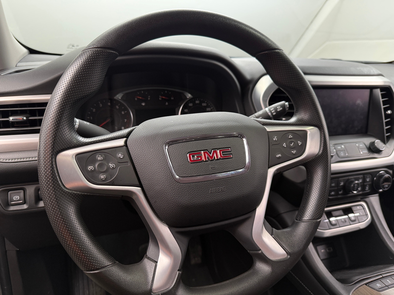 Thumbnail: 2023 GMC Acadia - 5