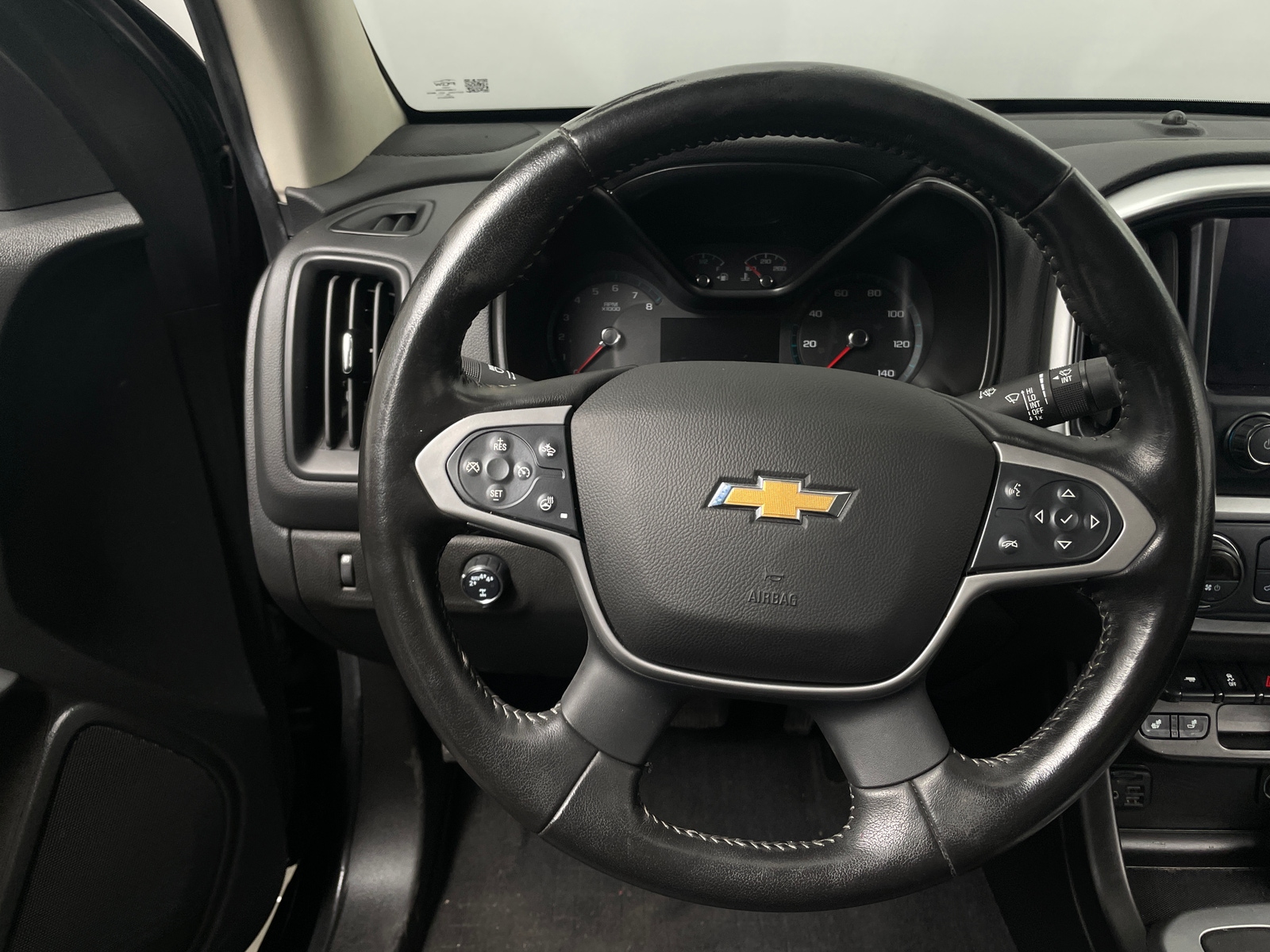 Thumbnail: 2022 Chevrolet Colorado - 5