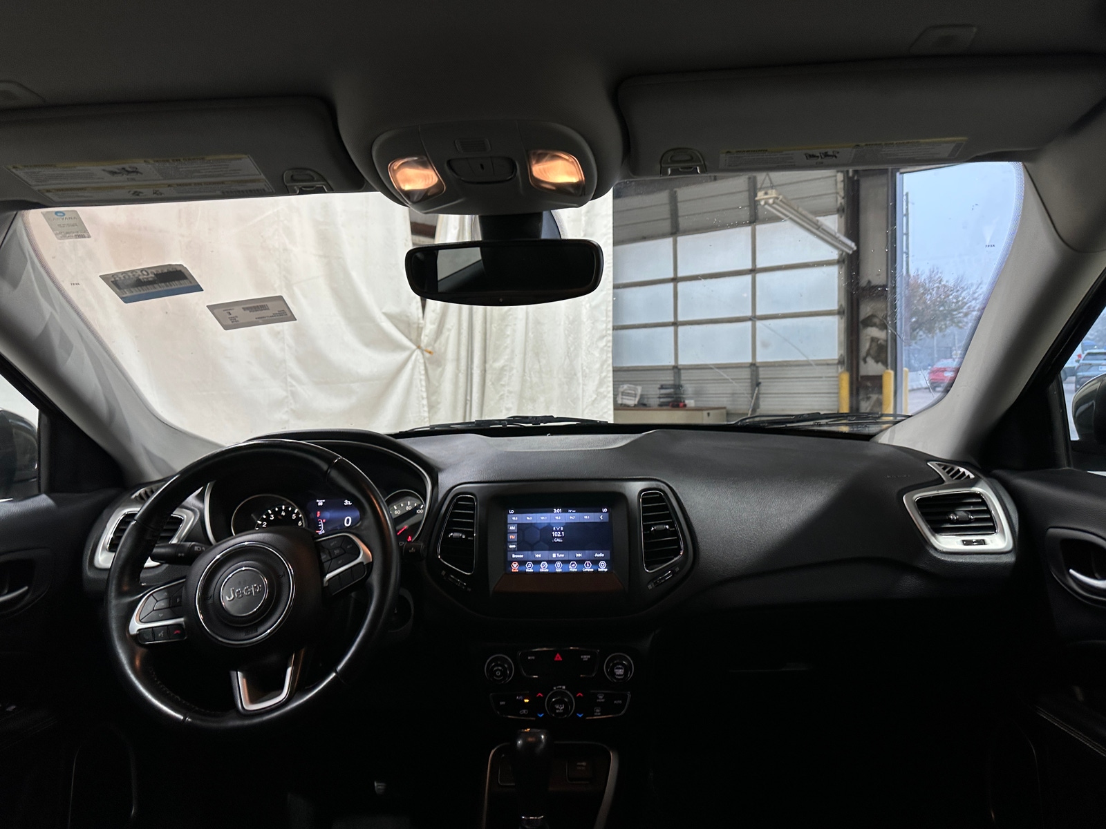 Thumbnail: 2018 Jeep Compass - 3