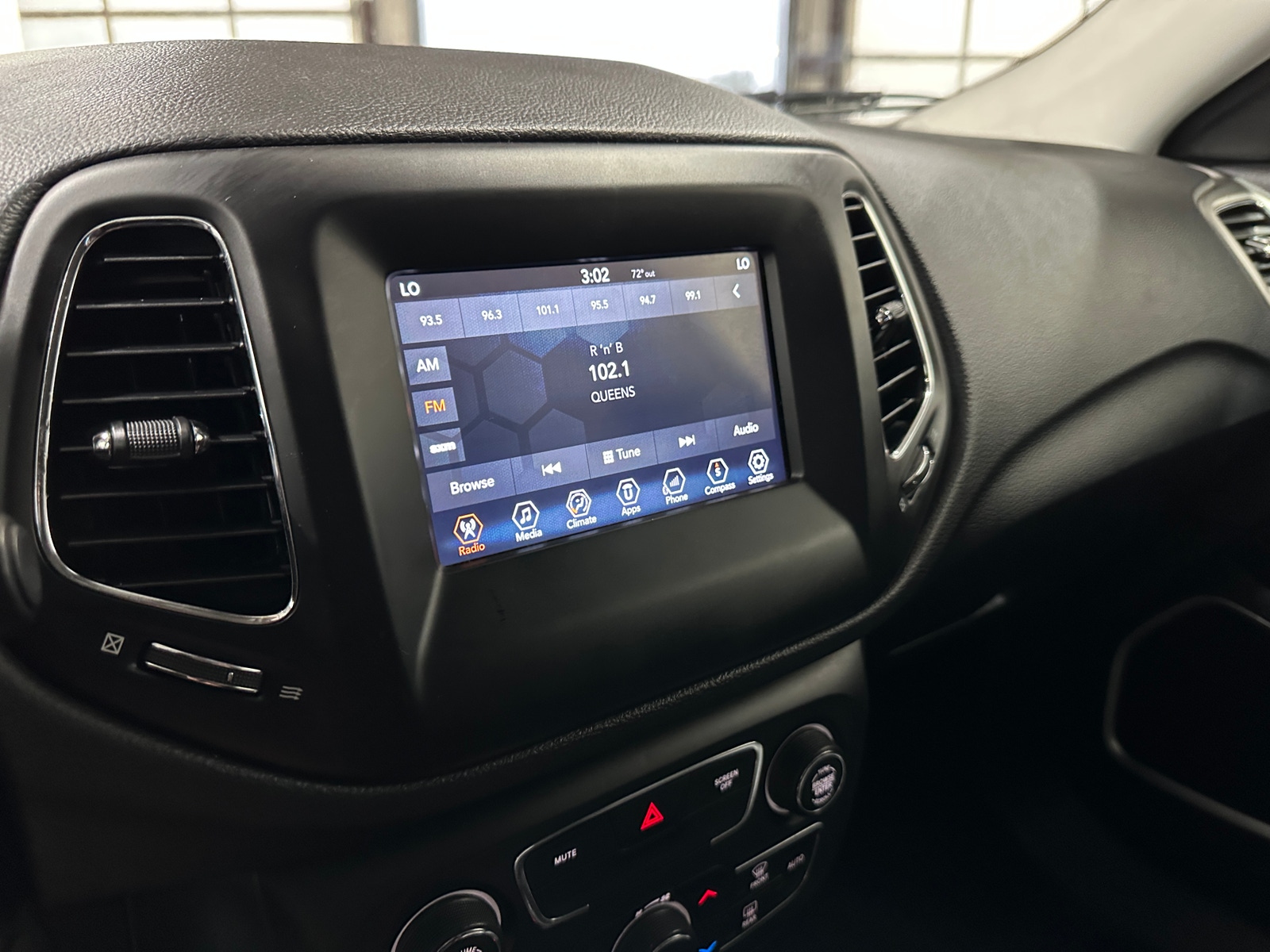 Thumbnail: 2018 Jeep Compass - 4