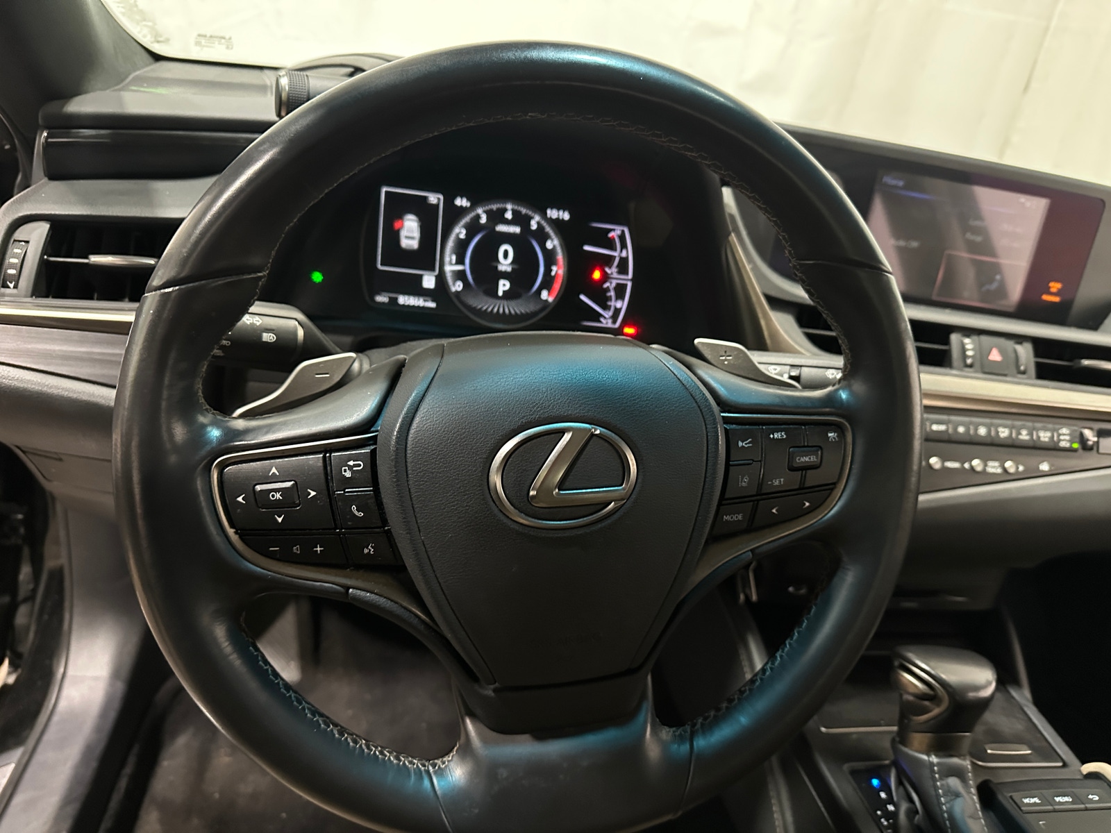 Thumbnail: 2021 Lexus ES - 5