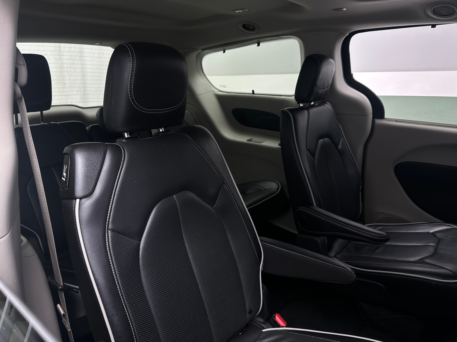 Thumbnail: 2024 Chrysler Pacifica - 5