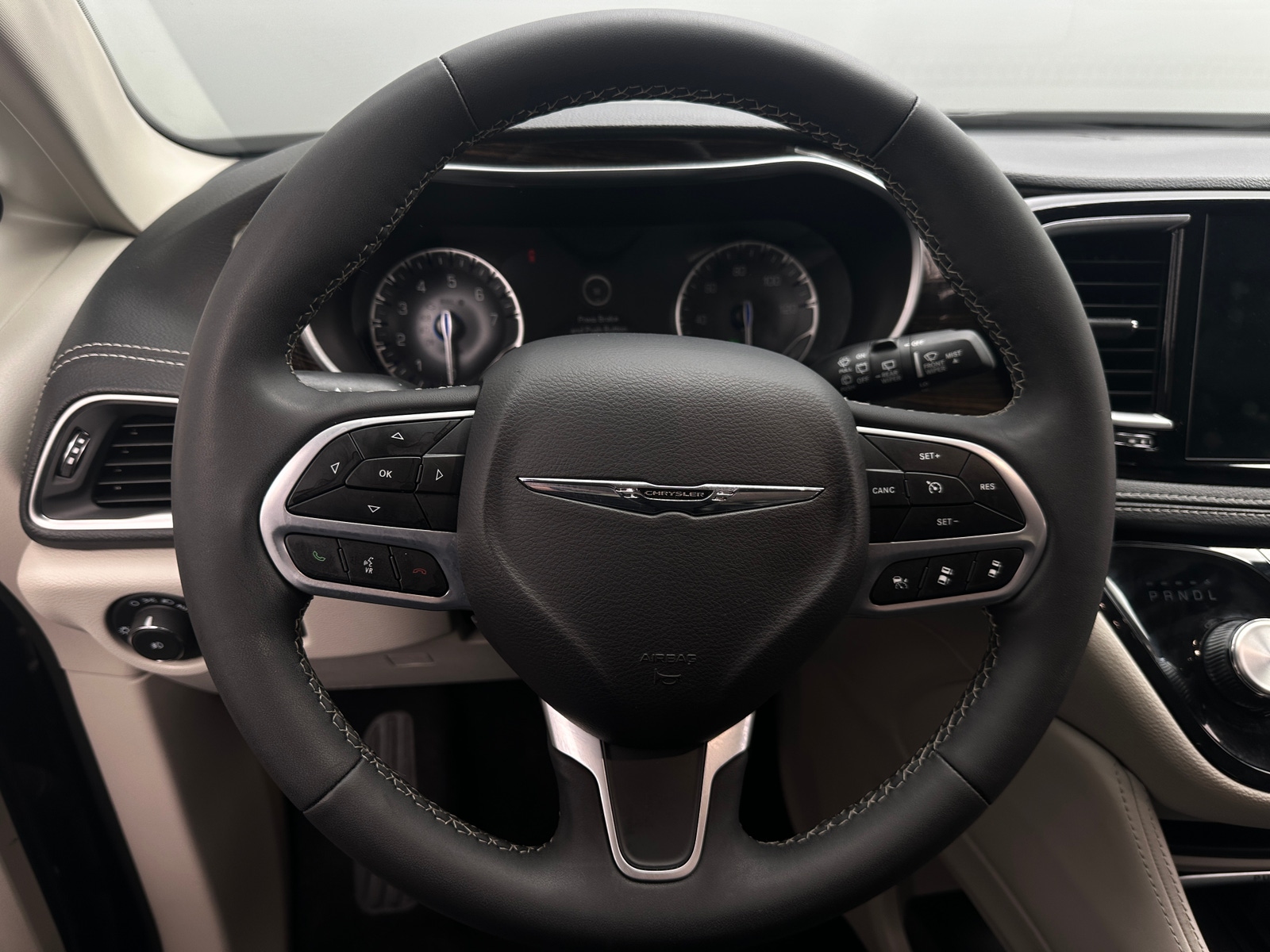 Thumbnail: 2024 Chrysler Pacifica - 4