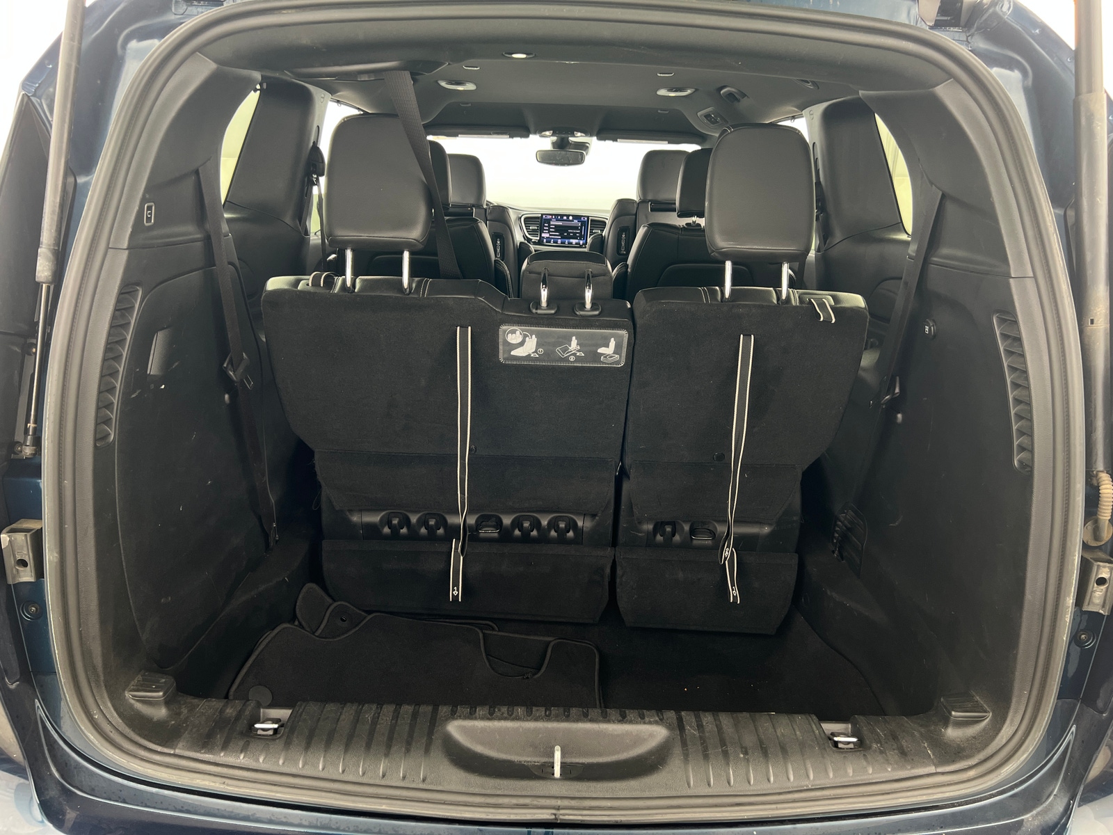 Thumbnail: 2021 Chrysler Pacifica - 6