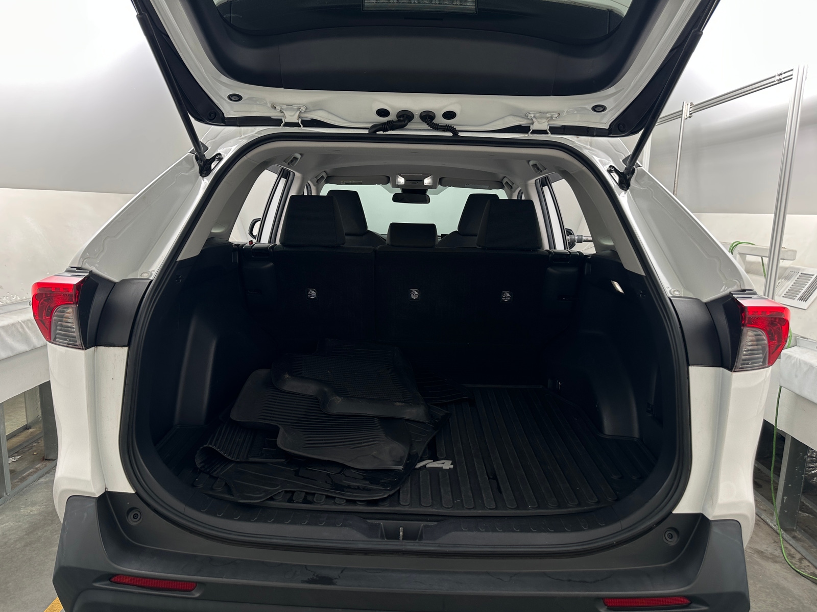 Thumbnail: 2022 Toyota RAV4 - 7