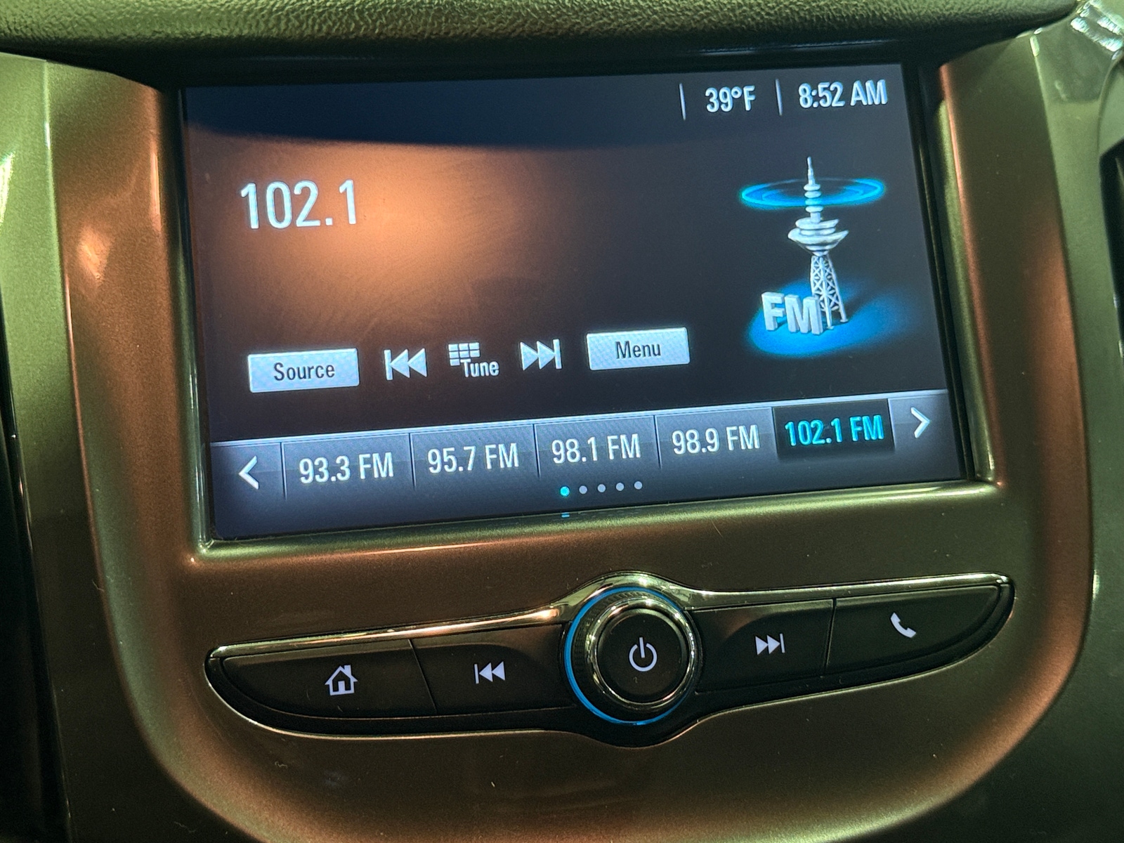 Thumbnail: 2018 Chevrolet Cruze - 4