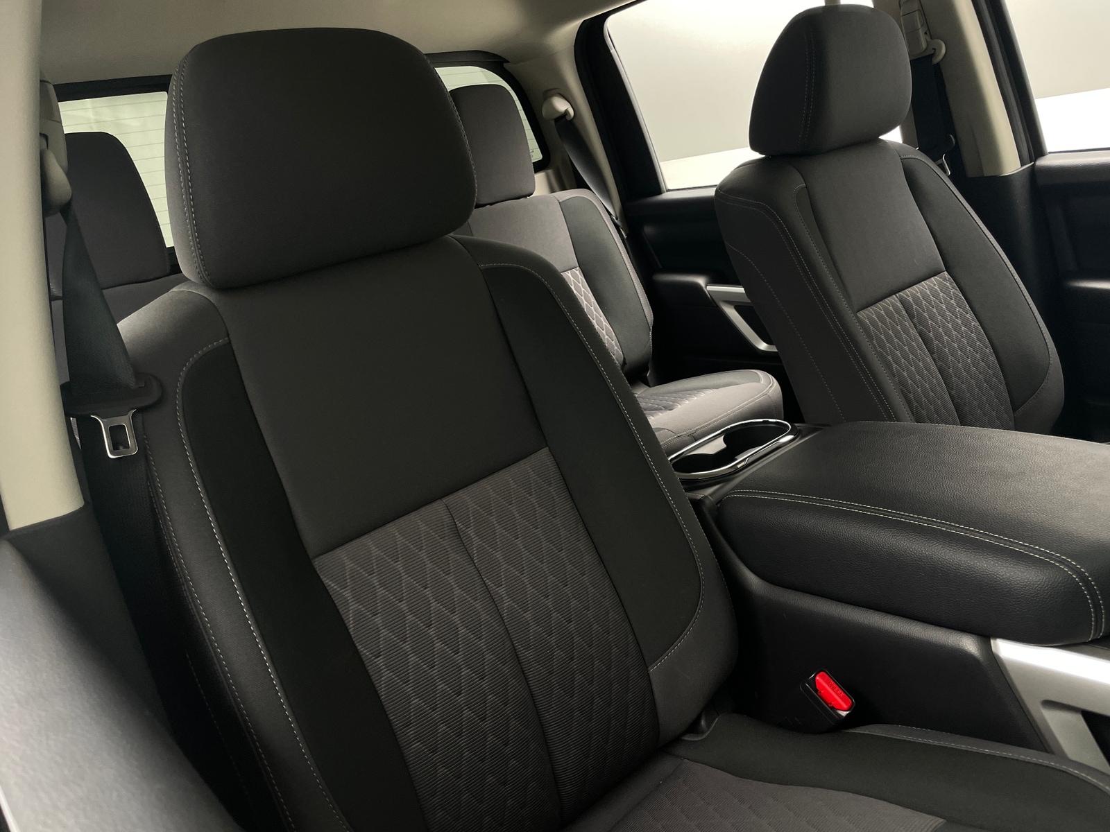 Thumbnail: 2024 Nissan Titan - 2