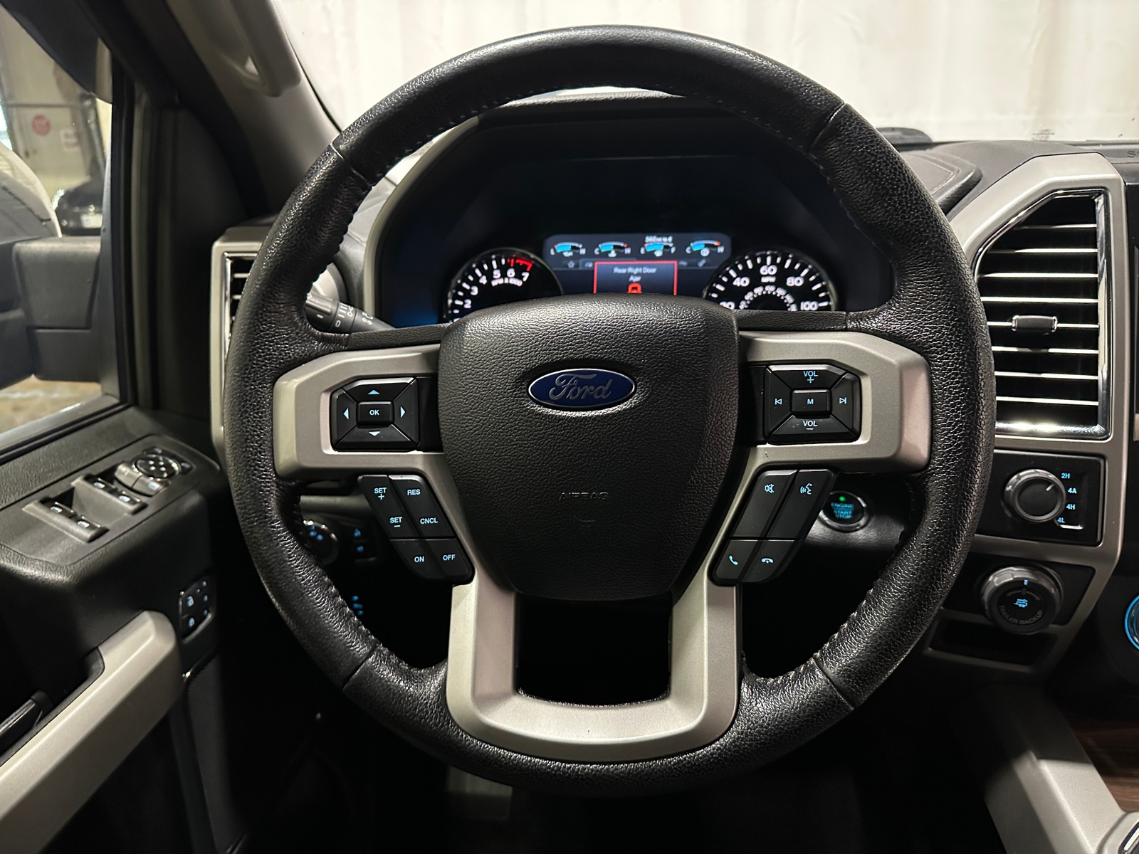 Thumbnail: 2016 Ford Econoline - 4