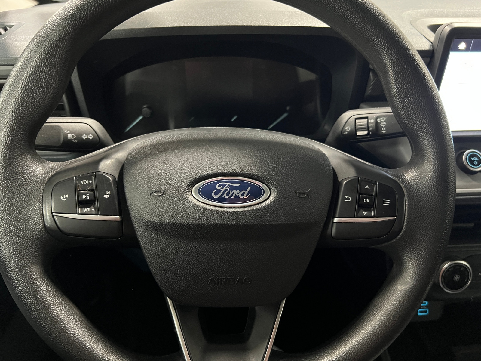 Thumbnail: 2022 Ford Maverick - 5