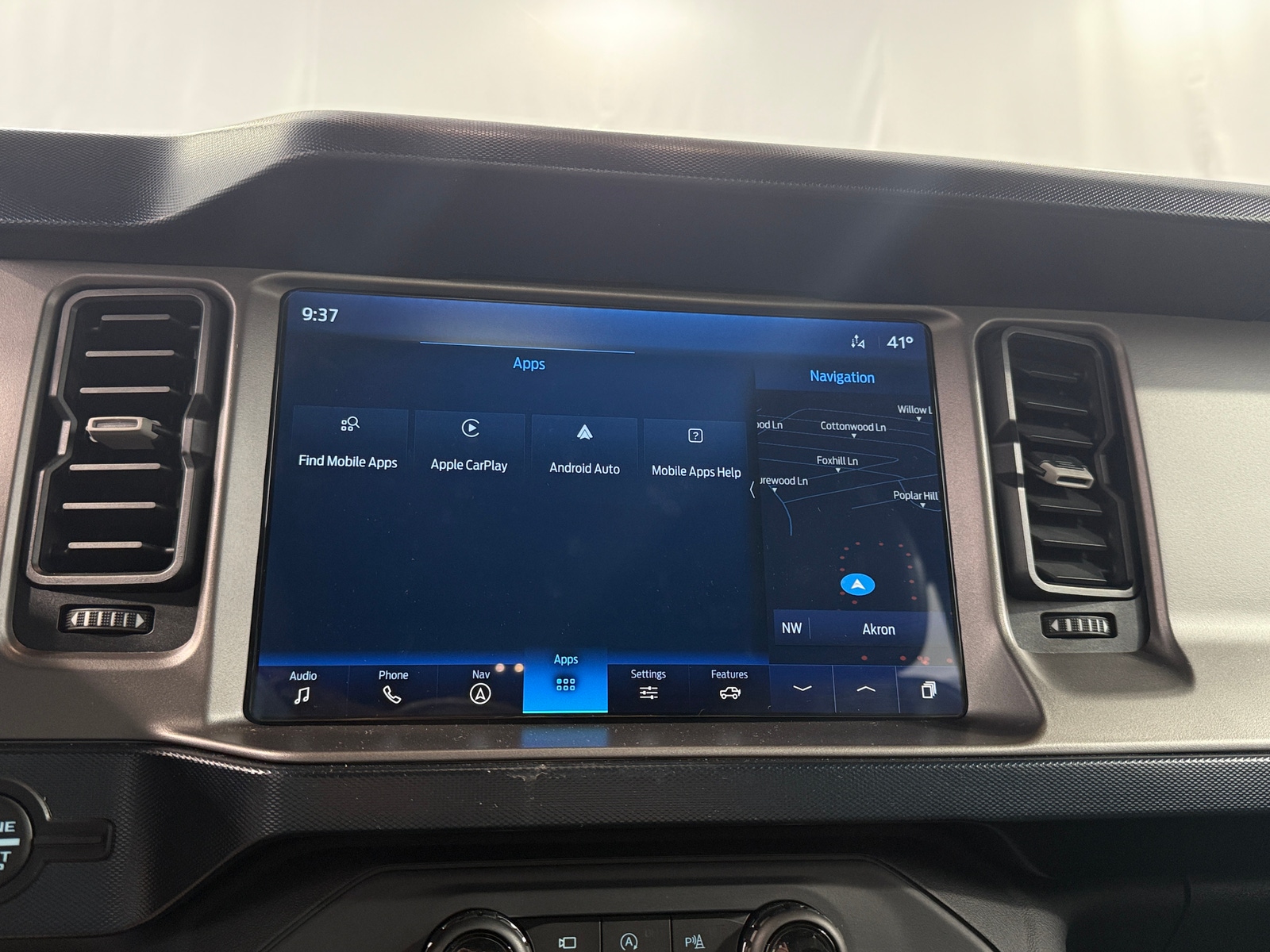 Thumbnail: 2022 Ford Bronco - 3