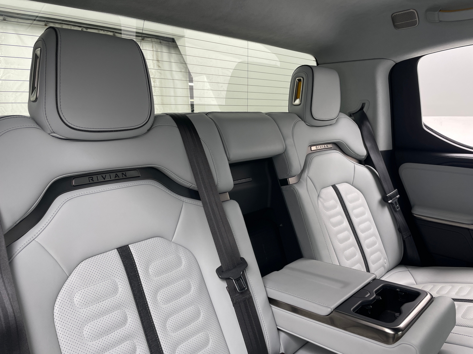 Thumbnail: 2023 Rivian R1T - 5