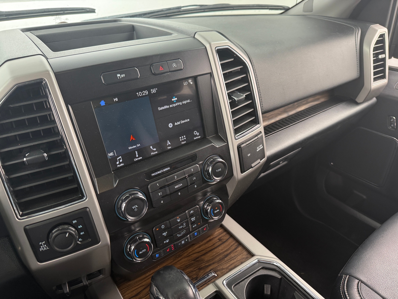 Thumbnail: 2019 Ford Econoline - 3