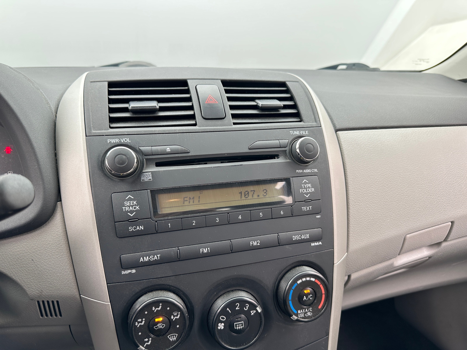 Thumbnail: 2011 Toyota Corolla - 4